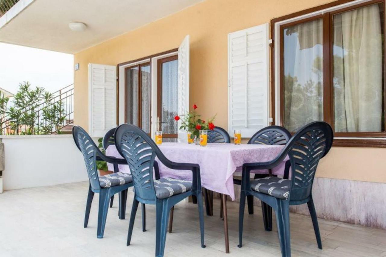 Apartman Morozin Šilo Exterior foto